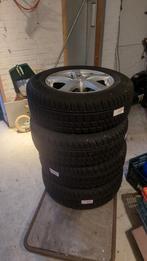 Bijna nieuwe winterbanden set op velg voor Toyota Rav 4, Auto-onderdelen, Banden en Velgen, Ophalen, Winterbanden, Banden en Velgen