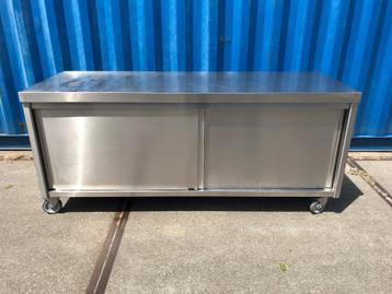 mobiele RVS kast/werktafel + 2 schuifdeuren beschikbaar voor biedingen