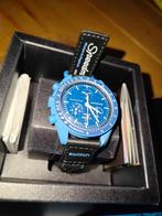 Nieuw: Omega x Swatch MoonSwatch - Mission to Neptune, Sieraden, Tassen en Uiterlijk, Horloges | Heren, Ophalen of Verzenden, Zo goed als nieuw