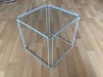 bijzettafeltje salontafeltje tafeltje isocele kubus M. Sauze, Huis en Inrichting, Tafels | Bijzettafels, Ophalen, Minder dan 45 cm