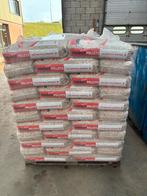 UITVERKOOP WITTE EN BRUINE HOUTPELLETS, Ophalen