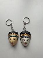 2 vintage sleutelhanger houten Chakra masker Indonesie Bali, Ophalen