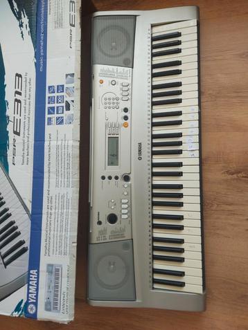 Yamaha keyboard psr E373 beschikbaar voor biedingen