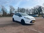 Ford Fiesta 1.25 Geblindeerde achterramen en unieke spiegels, Auto's, Voorwielaandrijving, Elektrische ramen, 4 cilinders, Wit