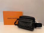 Louis Vuitton schoudertas outdoor messenger heren origineel, Sieraden, Tassen en Uiterlijk, Tassen | Schoudertassen, Ophalen of Verzenden