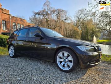 BMW 3-serie Touring 318i High Executive *apk:09-2025* beschikbaar voor biedingen