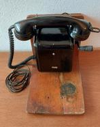 ANTIEKE METALEN WANDTELEFOON IN GOEDE STAAT. COLLECTIESTUK, Ophalen of Verzenden, Bakeliet