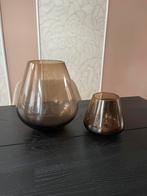 Set van twee bruine glazen vazen / kandelaars, Huis en Inrichting, Overige kleuren, Ophalen of Verzenden, Minder dan 50 cm, Glas