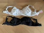 2x Voedingsbh - 90C - wit en zwart - Hunkemöller - ZGAN, Wit, Maat 42/44 (L), Ophalen of Verzenden, Zo goed als nieuw