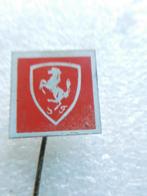 speldje Ferarri vierkant, Verzamelen, Speldjes, Pins en Buttons, Ophalen of Verzenden, Gebruikt, Overige onderwerpen