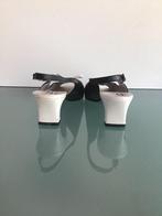 GRATIS VERZENDEN | PETER KAISER zwart witte sandalen 37, Peter Kaiser, Verzenden, Zwart, Sandalen of Muiltjes
