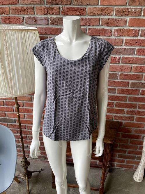 Leuke top van Saint Tropez maat S, Kleding | Dames, Tops, Gedragen, Maat 38/40 (M), Grijs, Korte mouw, Ophalen of Verzenden