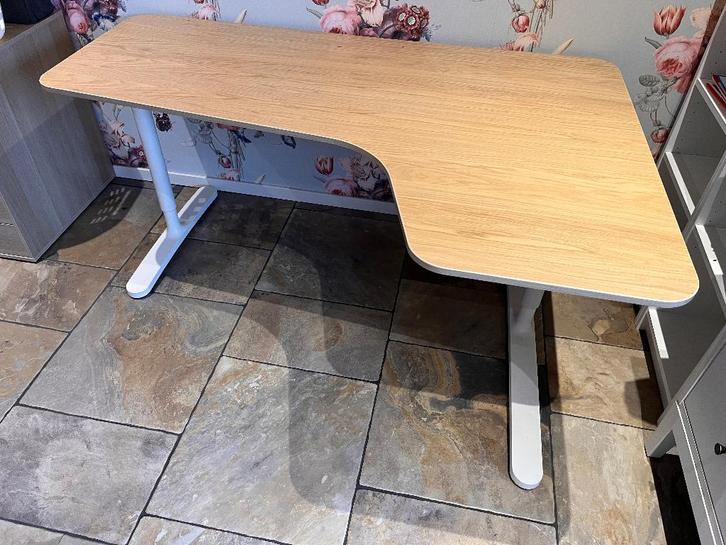 Ikea Bekant hoekbureau 160 x 110, Huis en Inrichting, Bureaus, Zo goed als nieuw, Bureau, Ophalen