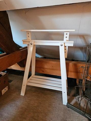 Ikea Mittback schraag beschikbaar voor biedingen