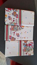 3 Kersttafelkleden ( papieren ), Ophalen of Verzenden