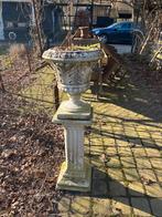 Antieke pilaar met pot, Ophalen, Gebruikt