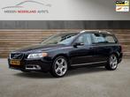 Volvo V70 2.0T R-Edition * YOUNGTIMER * TREKHAAK * LEER * ON, Auto's, Volvo, Voorwielaandrijving, Euro 5, Zwart, 4 cilinders