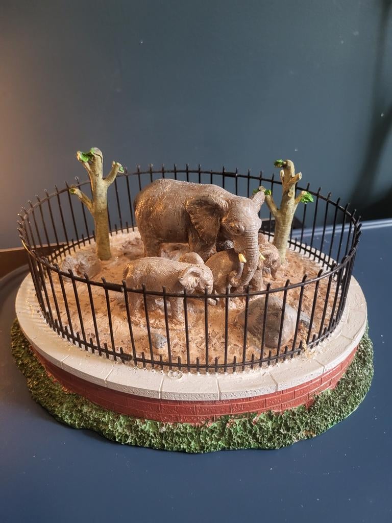 Lemax Mom & Baby Olifanten - Zoo Collectie, Verzamelen, Ophalen of Verzenden, Zo goed als nieuw, Dier