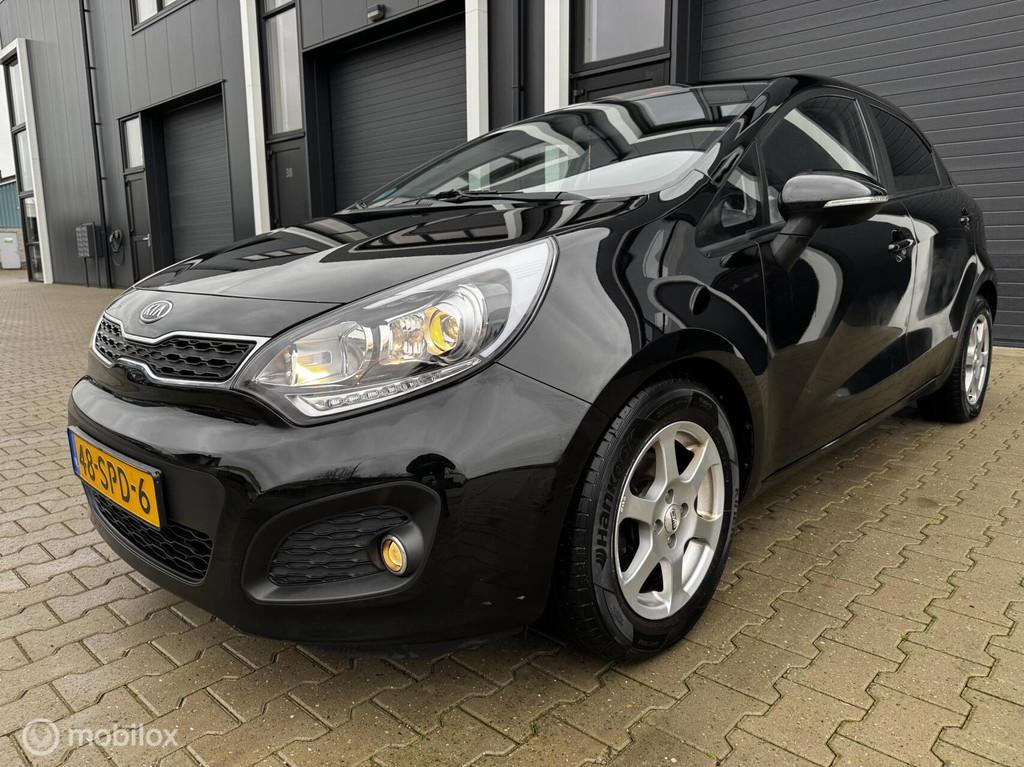 Kia Rio 1.2 CVVT Plus Pack(NIEUWE APK), Auto's, Kia, Euro 5, 4 cilinders, Zwart, Origineel Nederlands