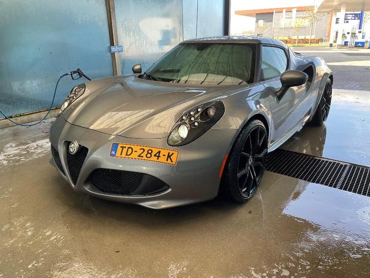 Alfa Romeo 4C Coupe | 2016 | 11.218 km | Grijs metallic, Auto's, Alfa Romeo, Particulier, 4C, ABS, Airbags, Airconditioning, Alarm