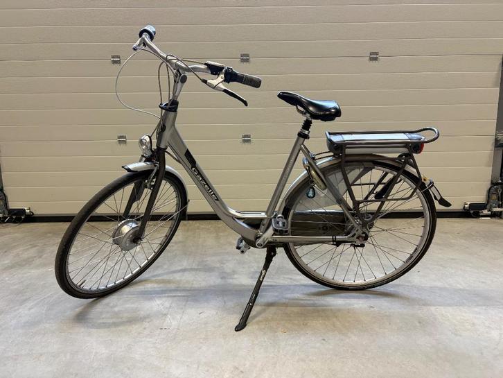 Elektrische damesfiets Gazelle, Fietsen en Brommers, Fietsen | Dames | Damesfietsen, Zo goed als nieuw, Gazelle, (Extra) lage instap