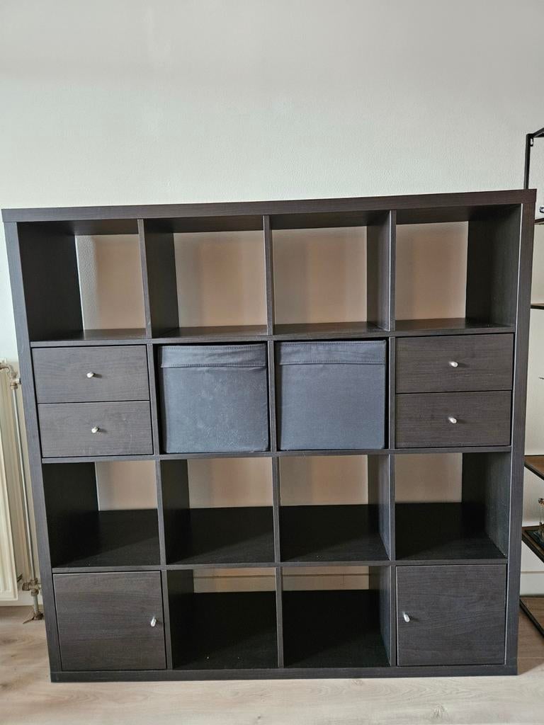 Ikea kallax kast 16 vakken zwart ladekastjes en drona bakken, Ophalen, Gebruikt, 100 tot 150 cm, Minder dan 150 cm