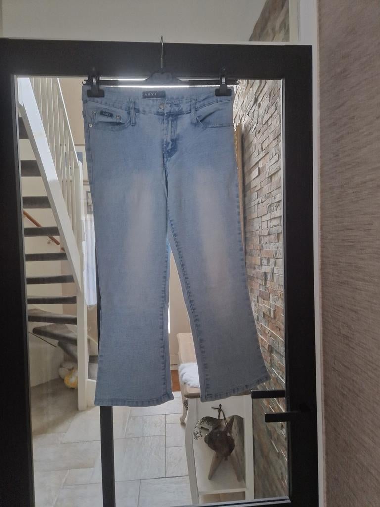 Te koop blauwe driekwart damesspijkerbroek, merk Aoyi Jeans., Kleding | Dames, Broeken en Pantalons, Blauw, Aoyi, Maat 42/44 (L)