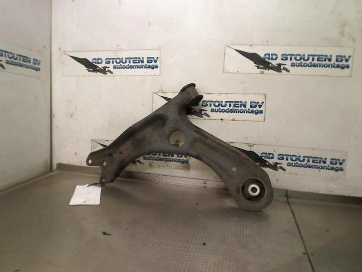Draagarm Links Voor Skoda Citigo (2011-10/2019-08), Auto-onderdelen, Ophanging en Onderstel, Skoda, Gebruikt
