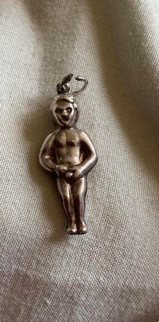 Zilveren bedel hanger manneke pis Brussel, Overige merken, Ophalen of Verzenden, Zo goed als nieuw, 4 bedels of meer