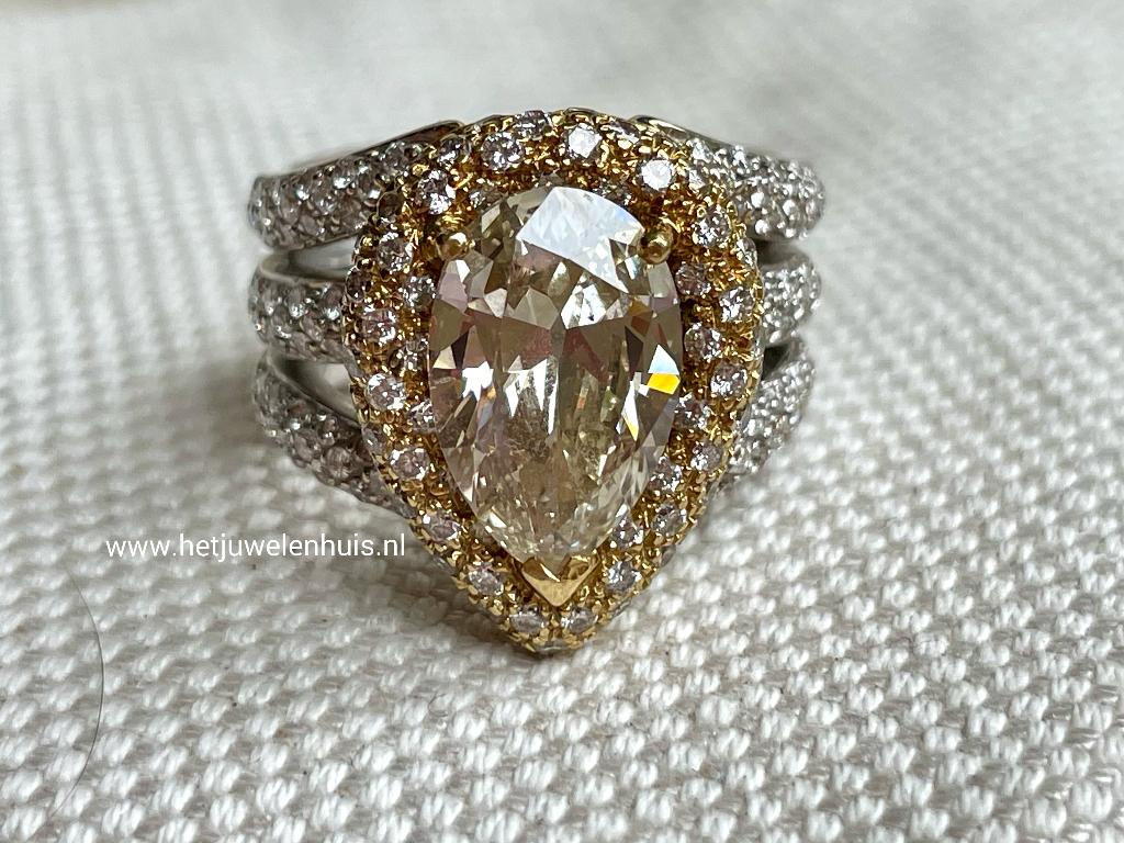 Ring 18kt. goud met 6.23crt diamant. Peer geslepen diamant, Ophalen, Wit, Zo goed als nieuw, 17 tot 18