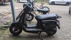 Zwarte Scooter - Kickstart werkt perfect, elektrische start, Fietsen en Brommers, Snorfietsen en Snorscooters, Ophalen of Verzenden