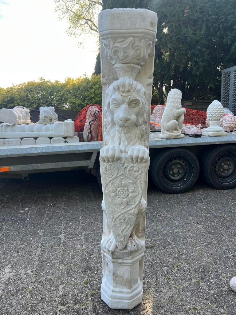 Leeuwenkop staander gipsbeton decoratie tuin, Huis en Inrichting, Woonaccessoires | Zuilen en Pilaren, Ophalen, Zo goed als nieuw