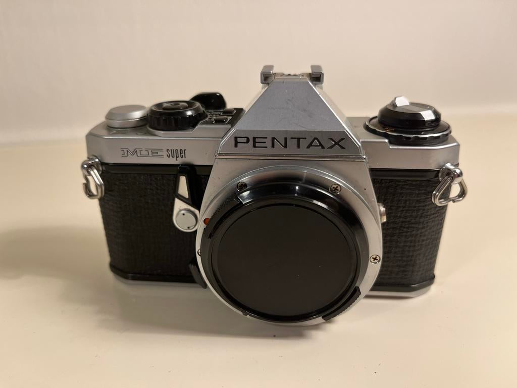 Defect Pentax ME Super Analoge Spiegelreflexcamera, Audio, Tv en Foto, Fotocamera's Analoog, Ophalen of Verzenden, Niet werkend