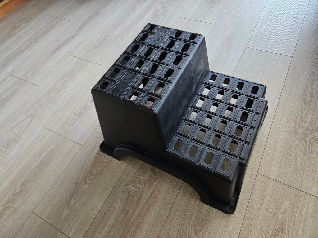 Handig opstapje voor caravan of camper - 2 treden, Ophalen of Verzenden, Gebruikt