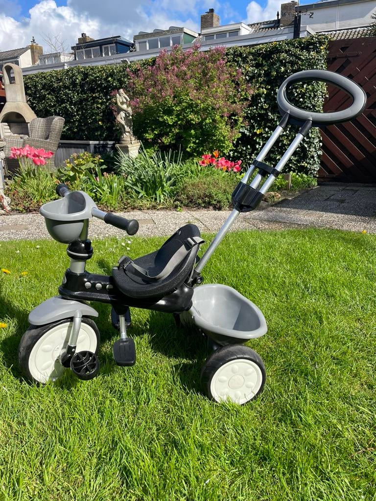 Q Play driewieler met afneembaar duwdtang, verstelbaar zadel, Fietsen en Brommers, Fietsen | Driewielers, Ophalen of Verzenden