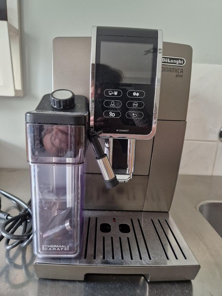DeLonghi Dinamica Plus koffiezetapparaat, Witgoed en Apparatuur, Koffiezetapparaten, Ophalen, Afneembaar waterreservoir, Koffiemachine