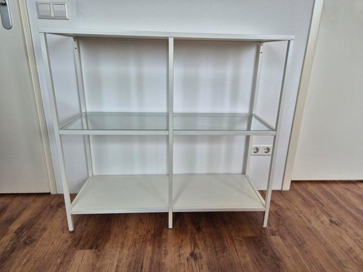 Wandkast Vittsjö wit/glas, Huis en Inrichting, Kasten | Vitrinekasten, Zo goed als nieuw, Minder dan 100 cm, 50 tot 100 cm, 25 tot 50 cm