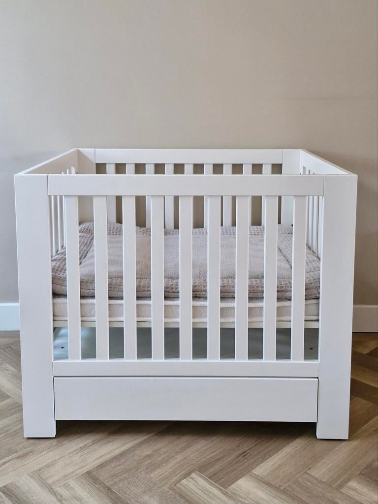 Kidsmill Alaska box wit met lade, Kinderen en Baby's, Boxen, Ophalen, Zo goed als nieuw, Boxkleed