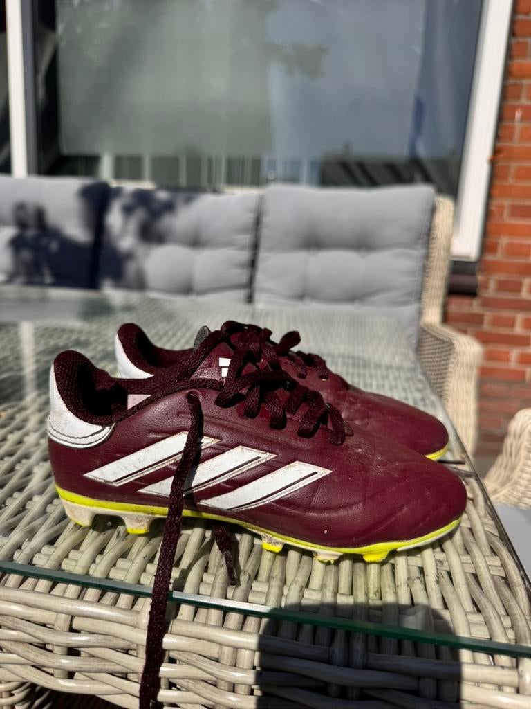 voetbalschoenen, Ophalen of Verzenden, Zo goed als nieuw, Zwart, Sportschoenen