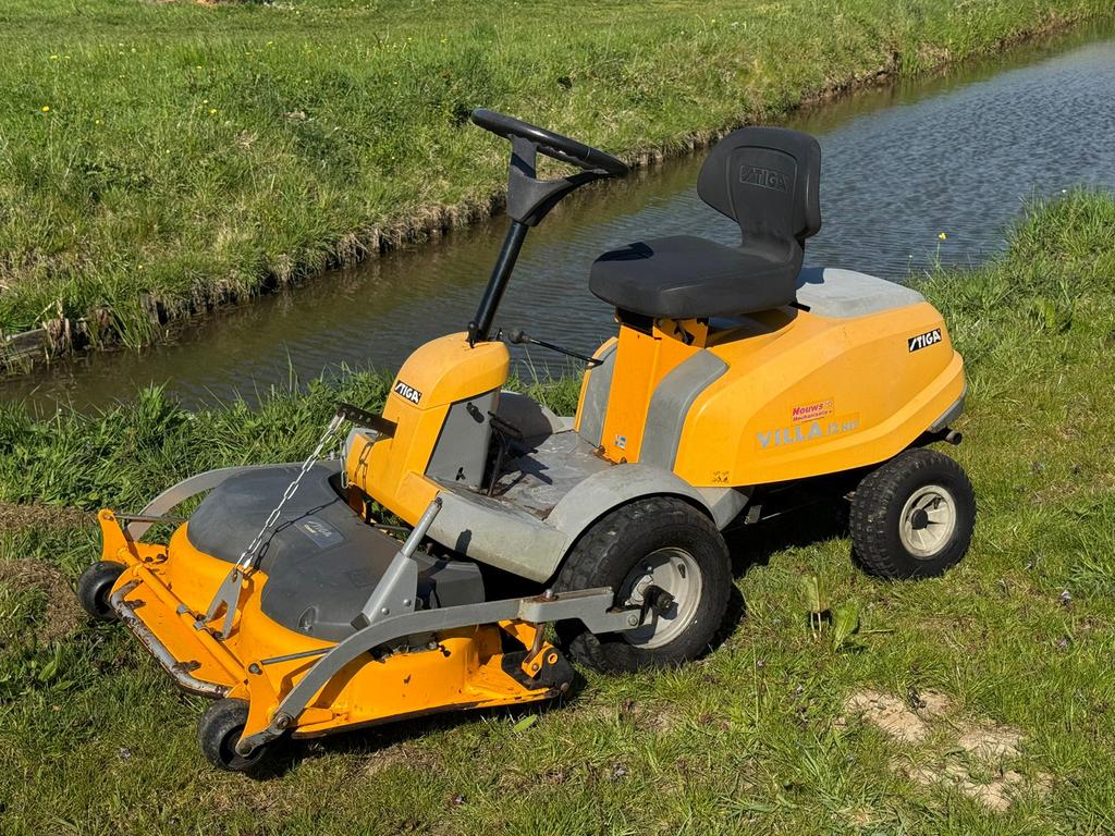 Stiga Villa 12 HST Zitmaaier - Hydrostaat, Ophalen, Gebruikt, Elektrische starter, Minder dan 90 cm
