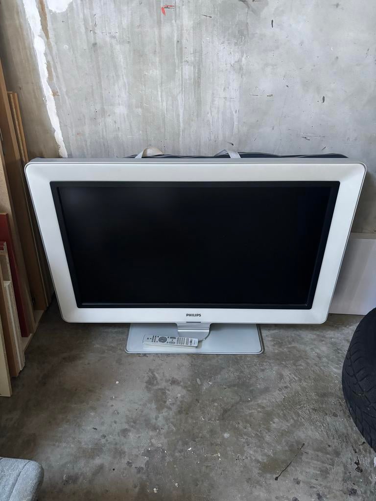 Philips Aurea Flat TV met Ambilight - Mooi beeld, Ophalen, Gebruikt, LCD, Philips