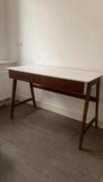 Walnoot Scandinavisch Bureau met Lades, Huis en Inrichting, Bureaus, Ophalen of Verzenden, Gebruikt, Bureau