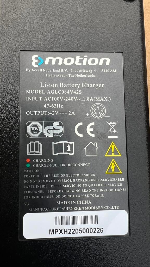 5 pins lader met batterij deze moet gereviseerd worden !!, Fietsen en Brommers, Ophalen, Gebruikt