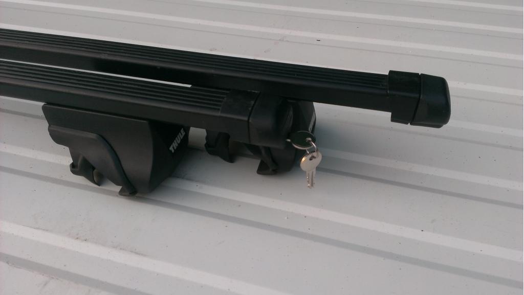 Universele Thule dakdragers met slot voor open dakrailing, Auto diversen, Dakdragers, Gebruikt, Thule Sweden AB, Ophalen of Verzenden