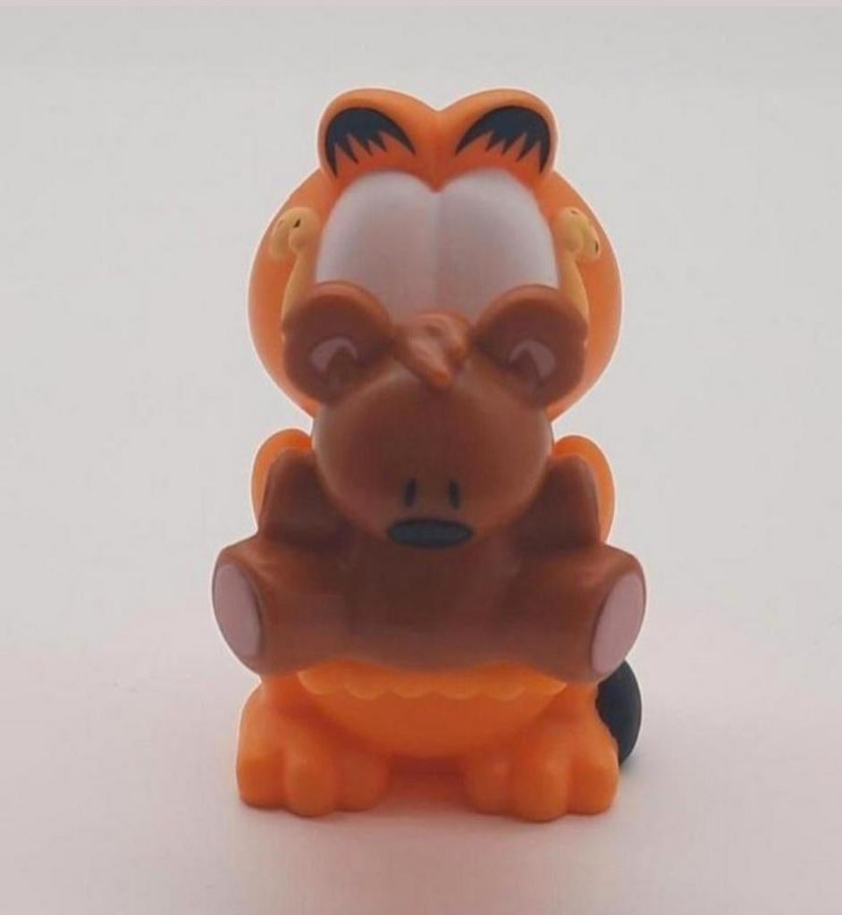Garfield met beertje figuur Burger King 2012, Verzamelen, Stripfiguren, Ophalen of Verzenden, Garfield, Zo goed als nieuw, Beeldje of Figuurtje
