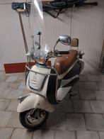 Stijlvolle Scooter agm, Fietsen en Brommers, Brommeronderdelen | Scooters, Ophalen of Verzenden, Zo goed als nieuw, Overige typen