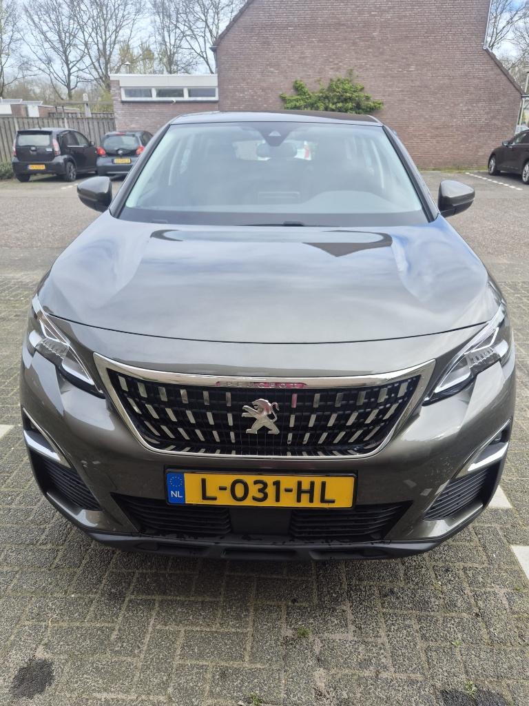 Peugeot 3008 1.2 96KW pure tech allure EAT aut, Auto's, Peugeot, Stof, 4 cilinders, Parkeersensor, Grijs