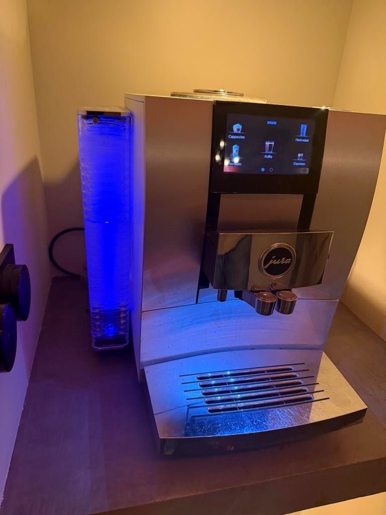 Jura z10 aluminium, Witgoed en Apparatuur, Koffiezetapparaten, Ophalen, Afneembaar waterreservoir, Gebruikt, Koffiemachine