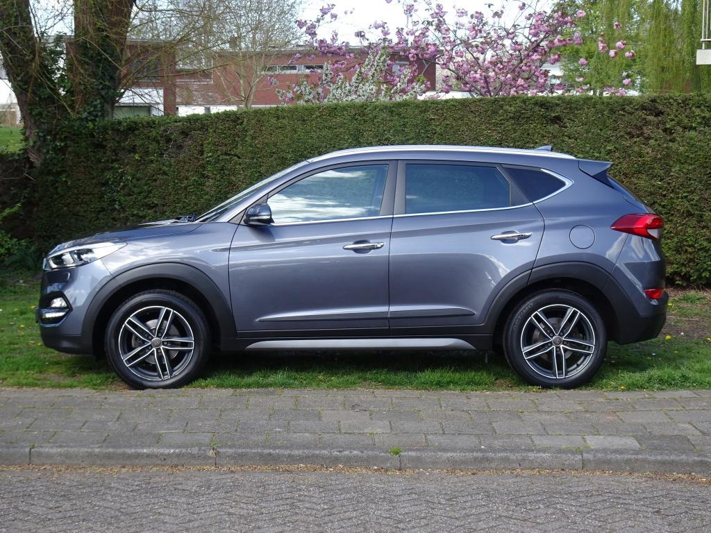 Hyundai Tucson 1.6 GDi Premium met Navi, Camera en Stoelverk, Keurmerk '100% Onderhouden', Gebruikt, 4 cilinders, 132 pk