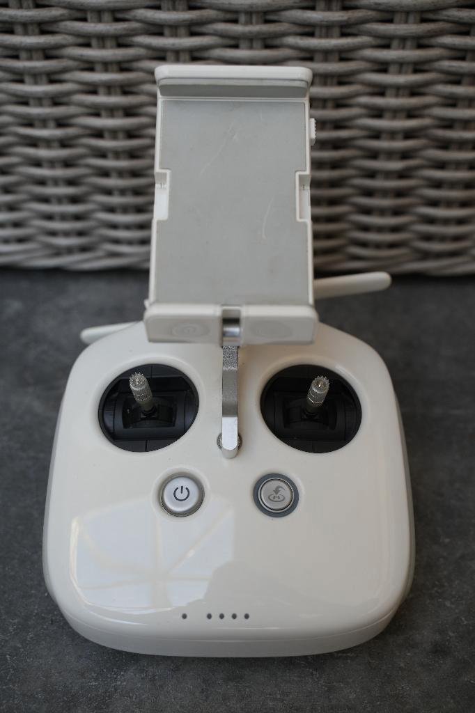 DJI Phantom 4 Controller/Afstandsbediening, Audio, Tv en Foto, Drones, Zo goed als nieuw, Ophalen of Verzenden